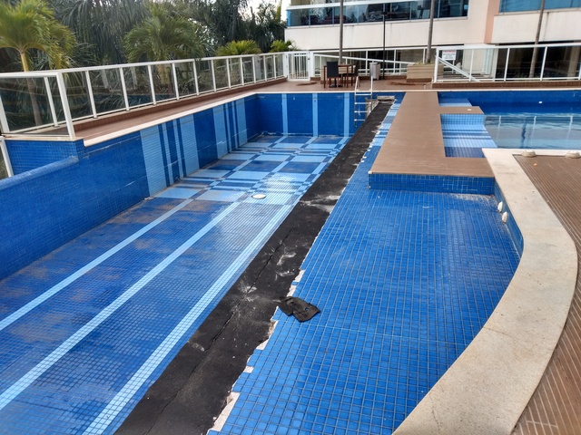 Piscina condominial